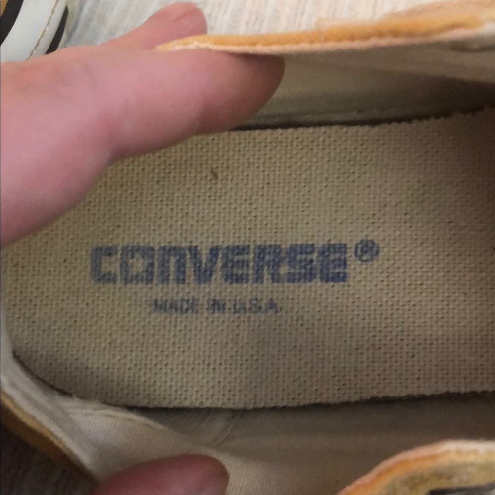 ⭐️ Yellow Converse All Stars ⭐️ - Picture 7 of 7